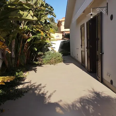 Villa Residenza Medea * Villaggio Mose (Sicily)
